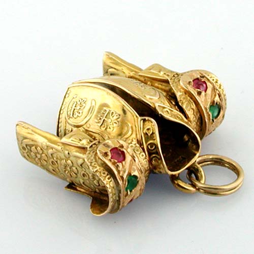 Jeweled Matador Jacket 3D Vintage 14K Gold Charm Pendant